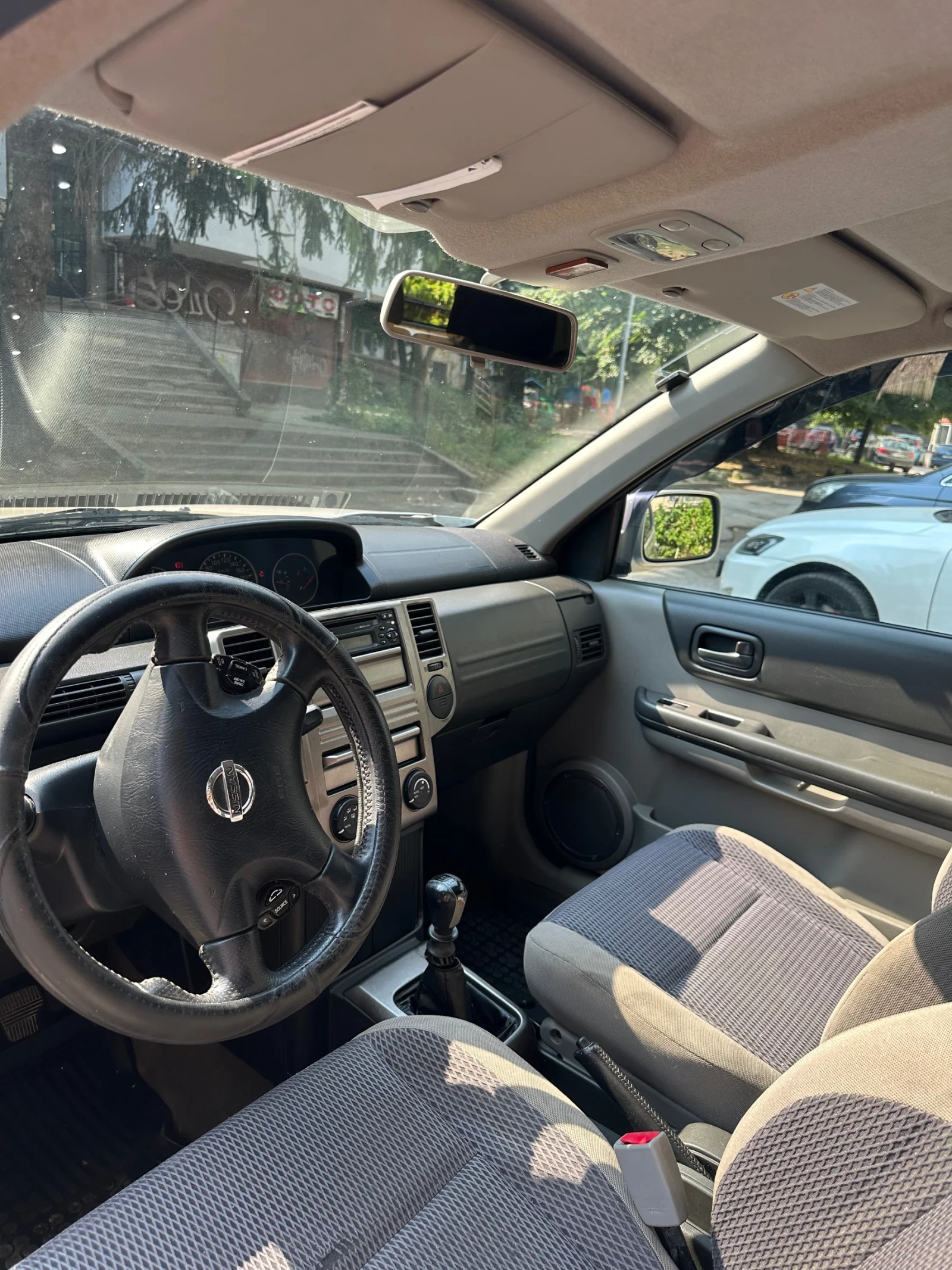 Nissan X-trail 2.2, снимка 7 - Автомобили и джипове - 56040116