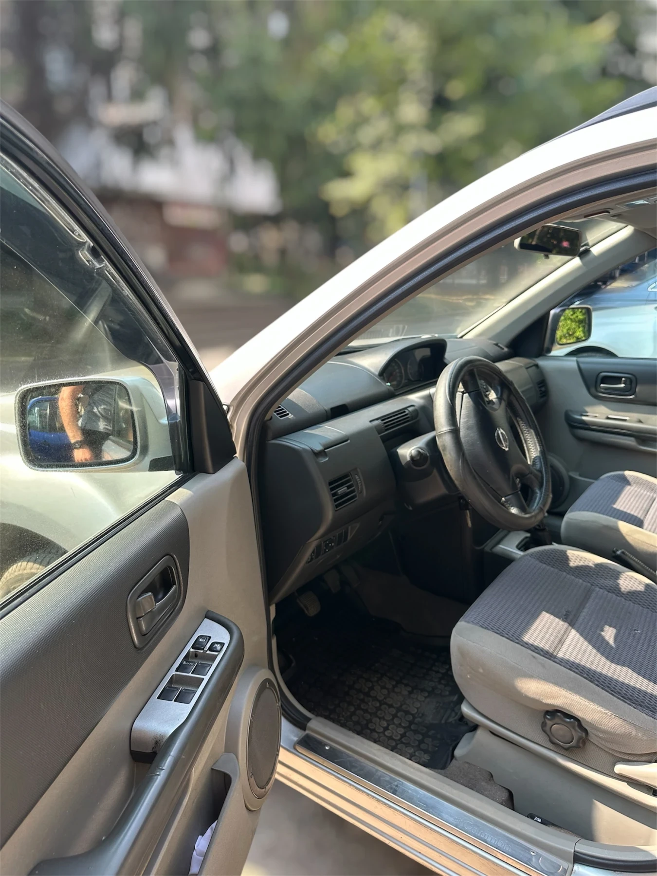 Nissan X-trail 2.2, снимка 2 - Автомобили и джипове - 56040116