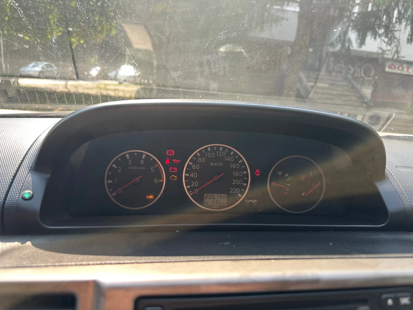 Nissan X-trail 2.2, снимка 8 - Автомобили и джипове - 56040116