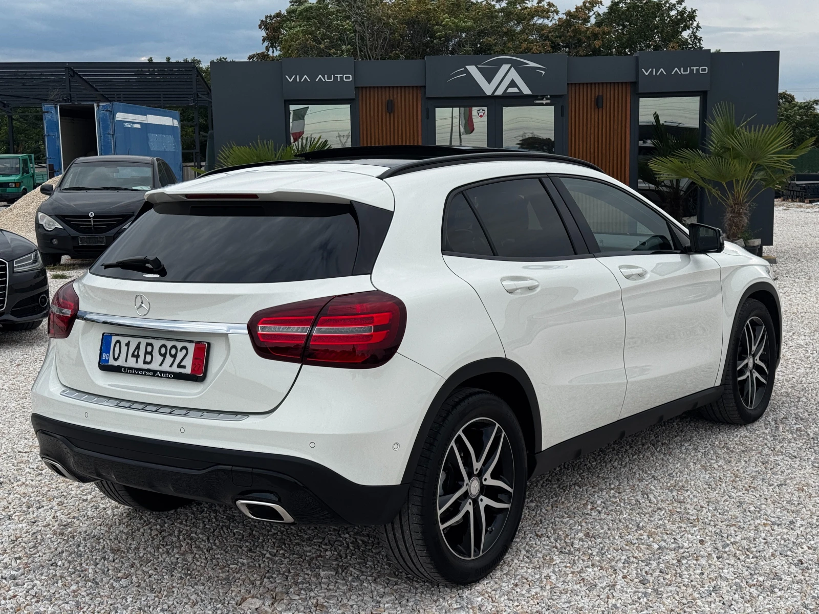 Mercedes-Benz GLA 220 2.2CDI 177 FACELIFT LED PERFORMANCE PANORAMA, снимка 5 - Автомобили и джипове - 56234585