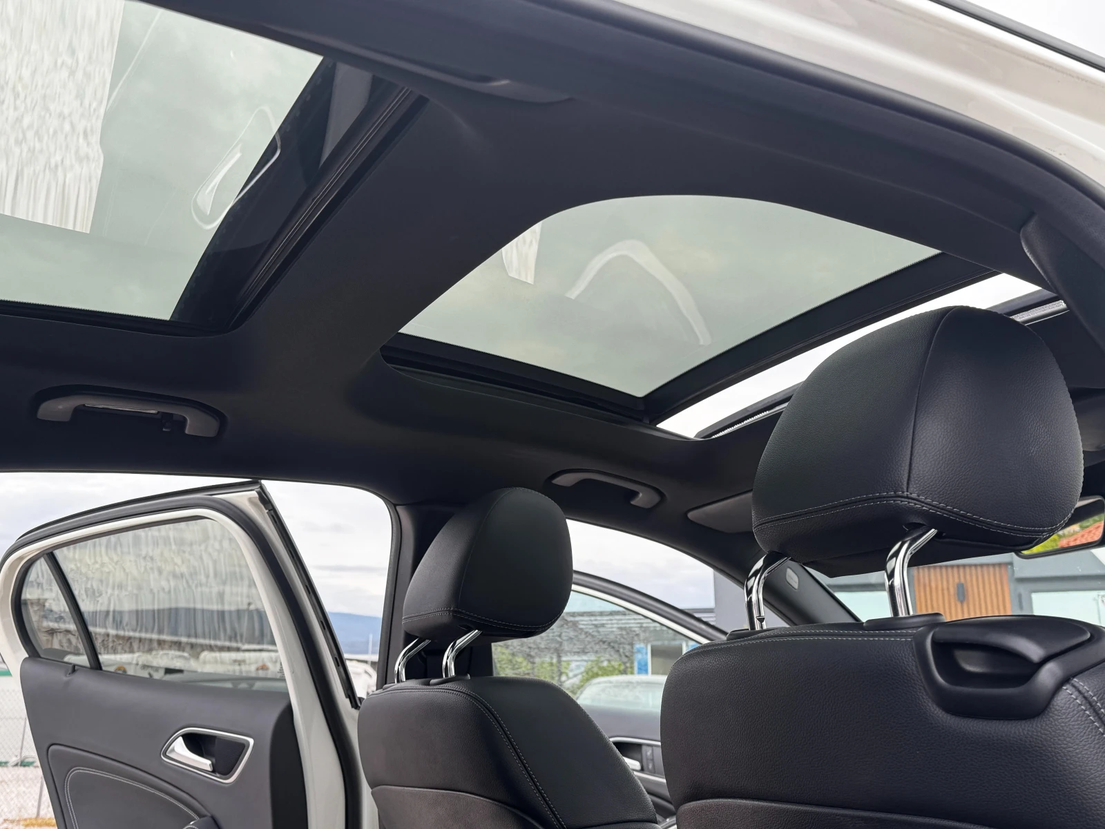 Mercedes-Benz GLA 220 2.2CDI 177 FACELIFT LED PERFORMANCE PANORAMA, снимка 10 - Автомобили и джипове - 56234585
