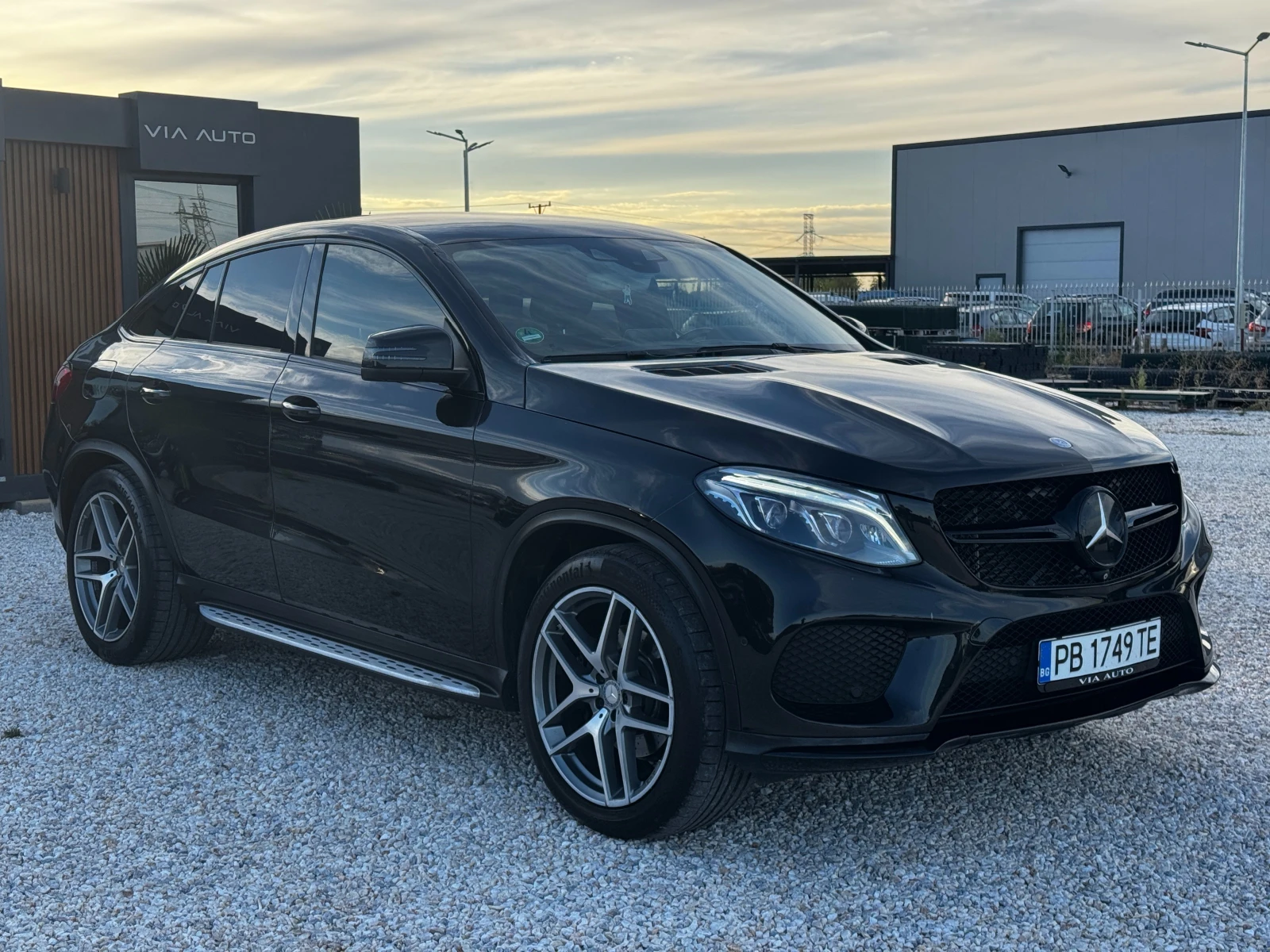 Mercedes-Benz GLE 350 AMG-LINE ВАКУМ 360 КАМЕРА  ПОДГРЕВ ТОП СЪСТОЯНИЕ, снимка 4 - Автомобили и джипове - 56234780