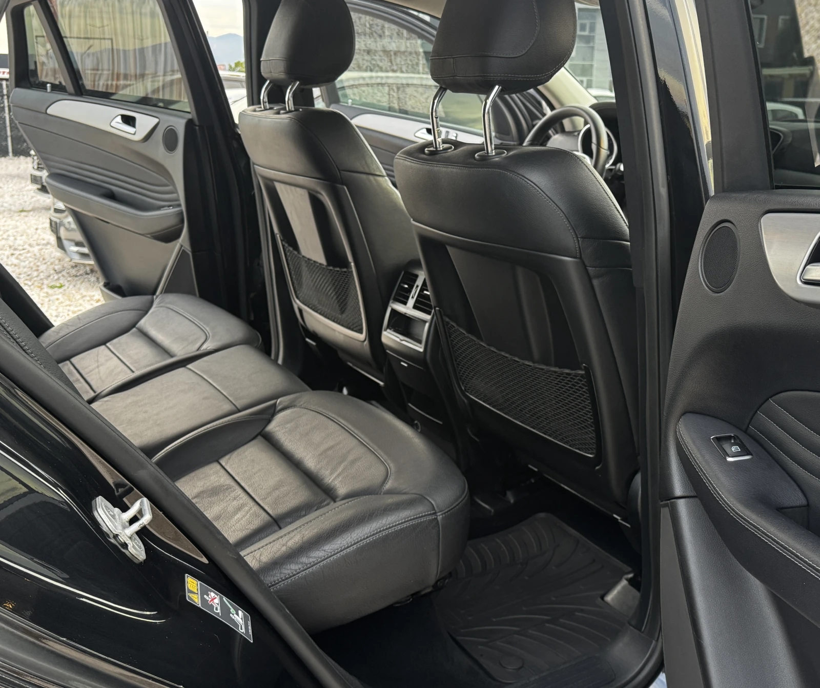 Mercedes-Benz GLE 350 AMG-LINE ВАКУМ 360 КАМЕРА  ПОДГРЕВ ТОП СЪСТОЯНИЕ, снимка 10 - Автомобили и джипове - 56234780