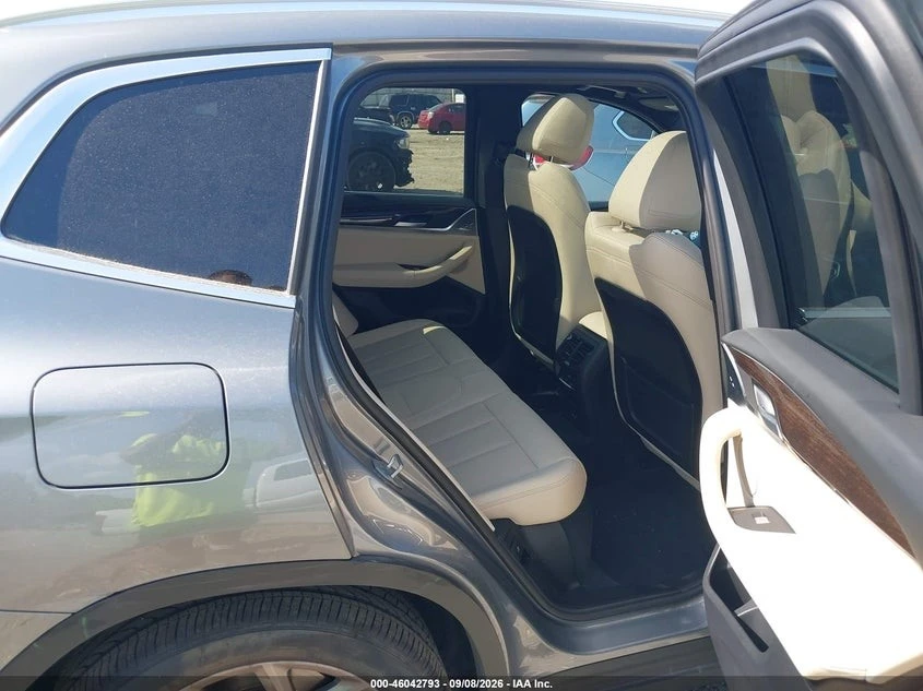 BMW X3 30i* PANORAMA* , снимка 10 - Автомобили и джипове - 56577414