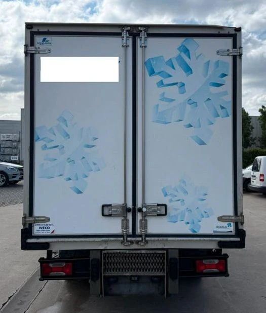 Iveco Daily 35С18* HI-MATIC* ХЛАДИЛЕН-30* ТОК* КЛИМА* N1, снимка 8 - Бусове и автобуси - 54704681