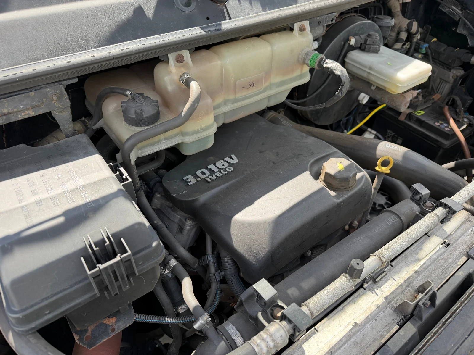 Iveco Daily 3.0HPI* Климатик* Тристранен самосвал* 3.80 метра, снимка 2 - Бусове и автобуси - 54244674