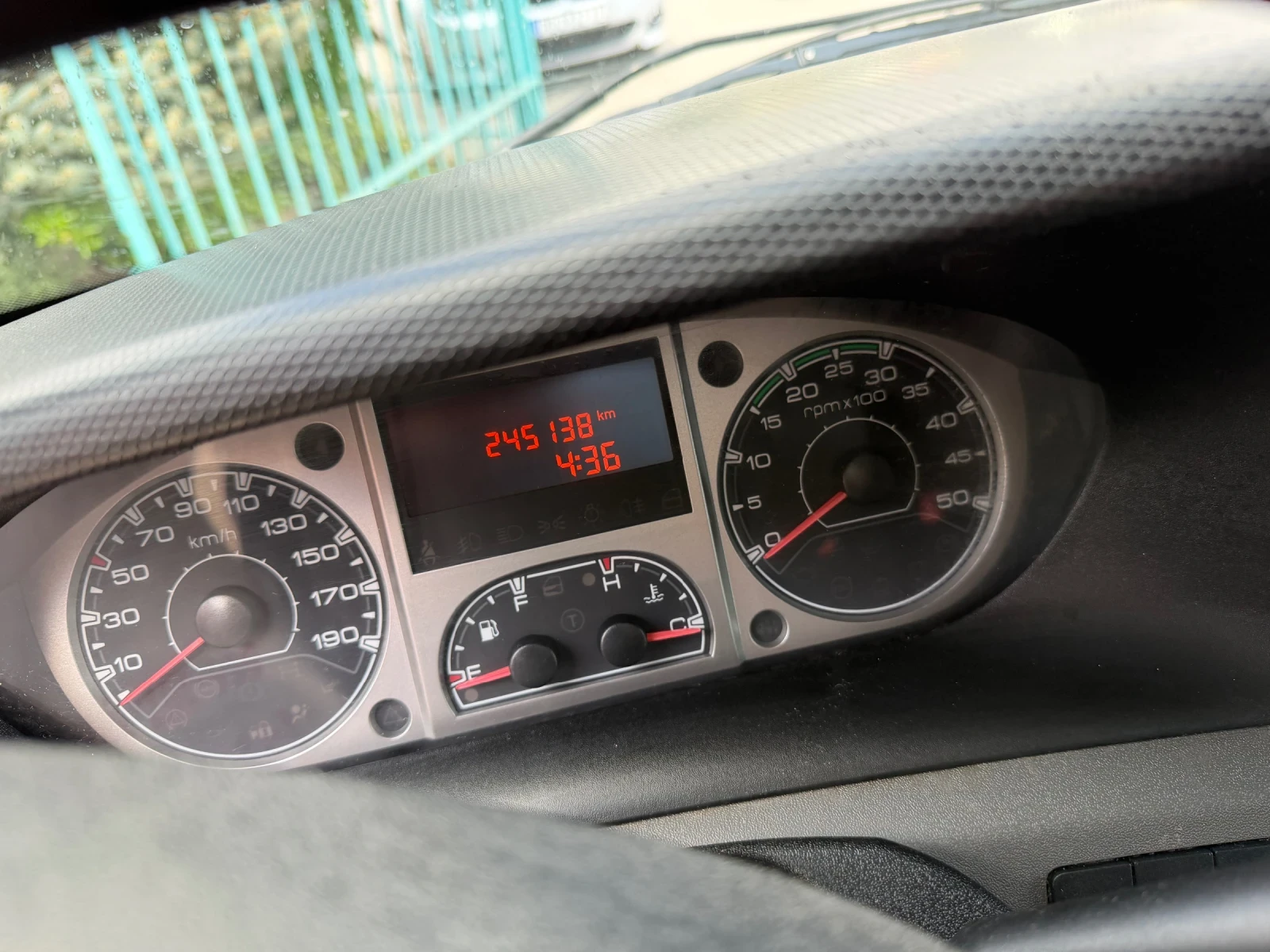 Iveco Daily 3.0HPI* Климатик* Тристранен самосвал* 3.80 метра, снимка 5 - Бусове и автобуси - 54244674