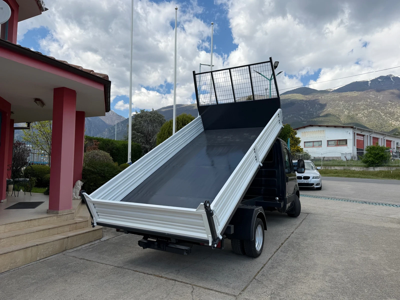 Iveco Daily 3.0HPI* Климатик* Тристранен самосвал* 3.80 метра, снимка 12 - Бусове и автобуси - 54244674