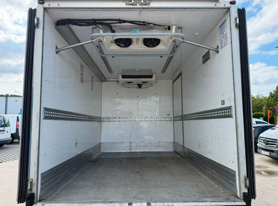 Iveco Daily 35С18* HI-MATIC* ХЛАДИЛЕН-30* ТОК* КЛИМА* N1, снимка 10 - Бусове и автобуси - 54704681