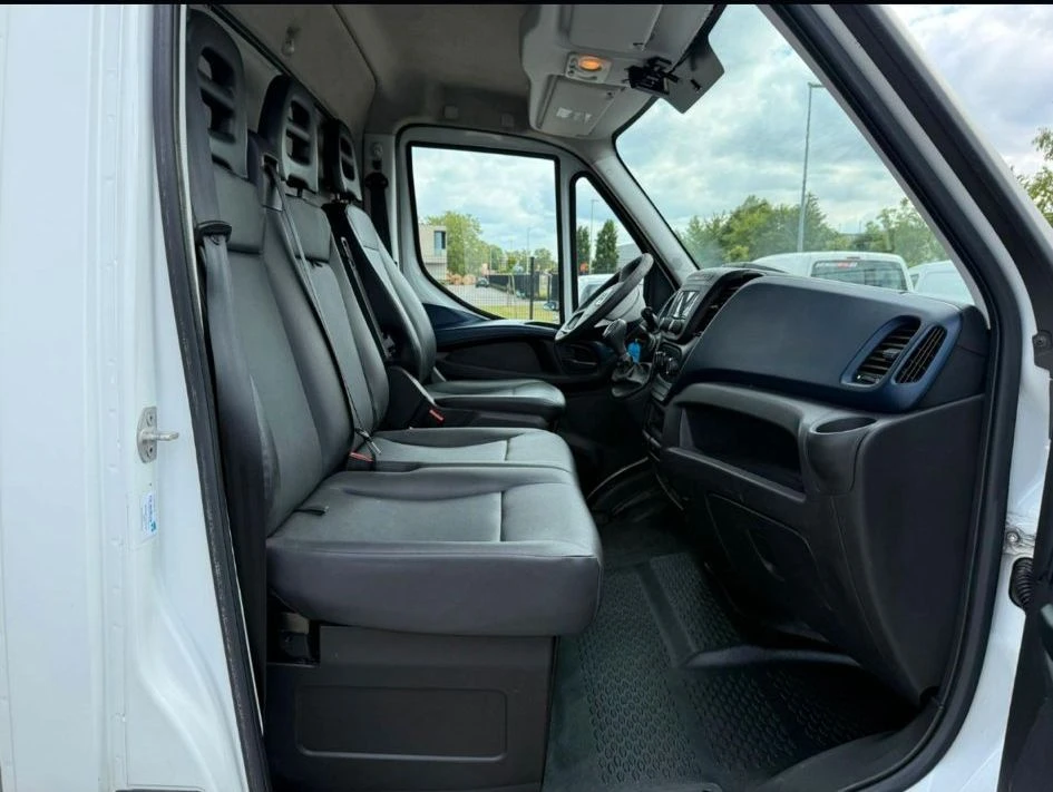 Iveco Daily 35С18* HI-MATIC* ХЛАДИЛЕН-30* ТОК* КЛИМА* N1, снимка 12 - Бусове и автобуси - 54704681