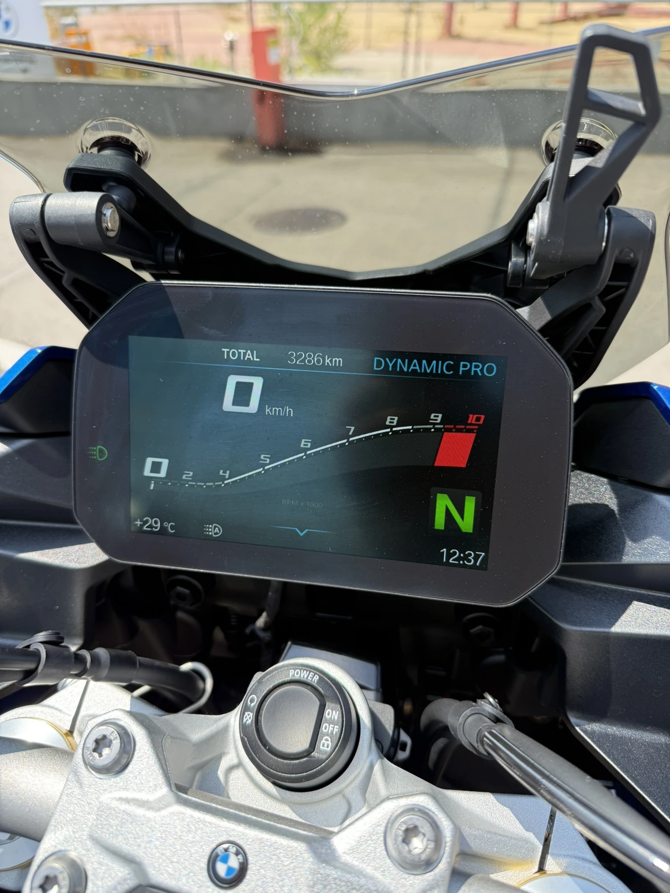 BMW F 900XR - изображение 3