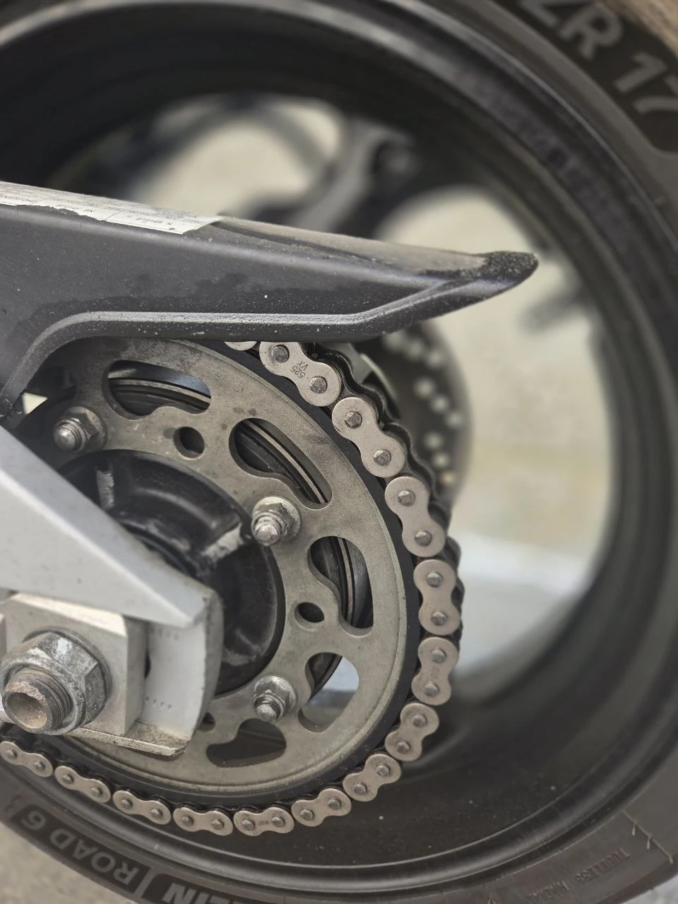 Suzuki Gsr 2007 | Напълно обслужен | Michelin Road 6, снимка 6 - Мотоциклети и мототехника - 55937948