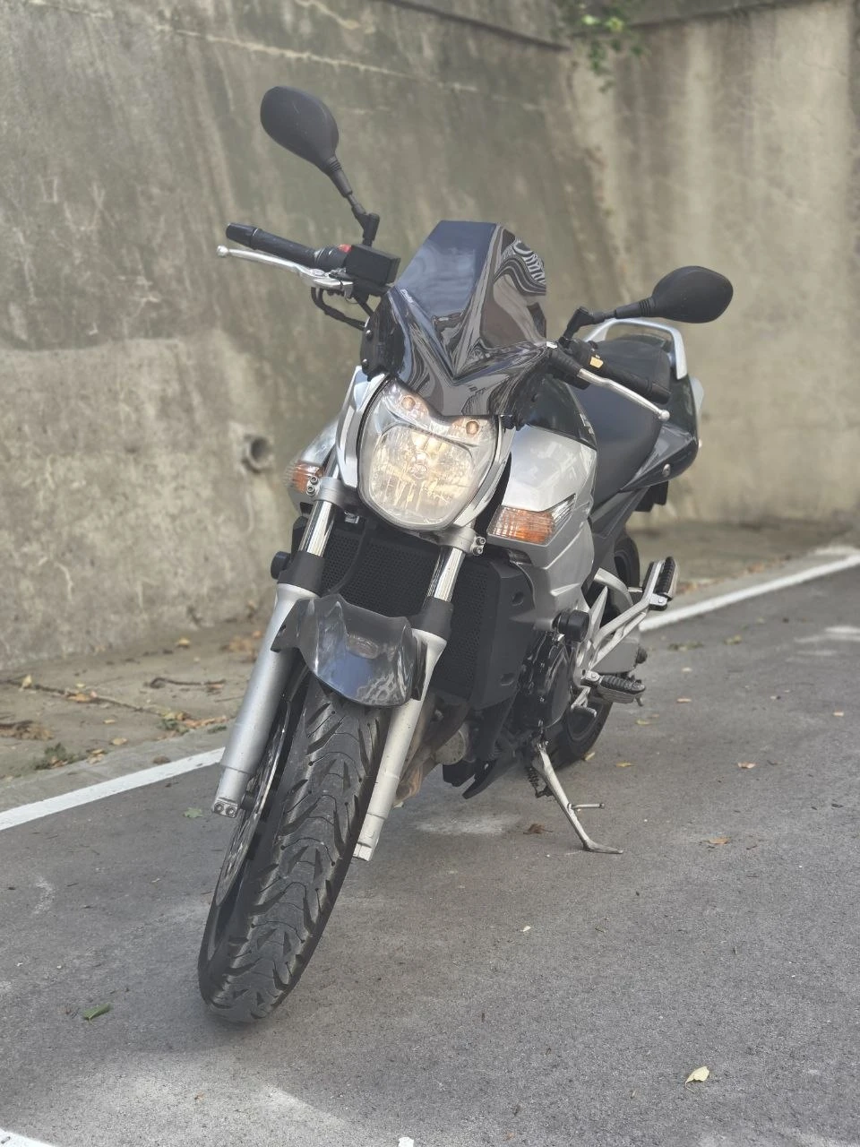Suzuki Gsr 2007 | Напълно обслужен | Michelin Road 6, снимка 12 - Мотоциклети и мототехника - 55937948