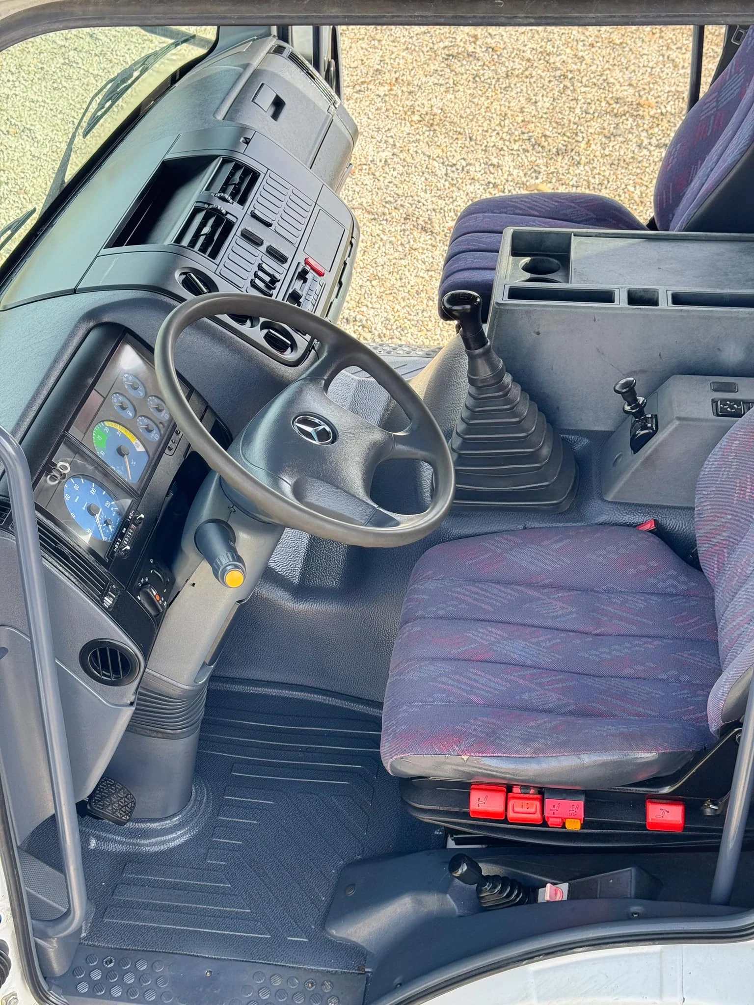 Автокран Mercedes-Benz ATEGO 18-23  4X4 , снимка 9 - Индустриална техника - 55437959