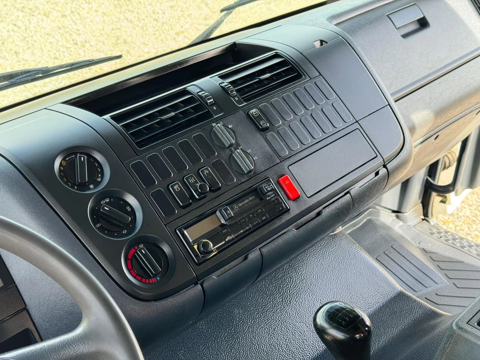 Автокран Mercedes-Benz ATEGO 18-23  4X4 , снимка 12 - Индустриална техника - 55437959