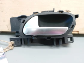 Дръжка вътрешна предна лява Пежо 508 2.0хди