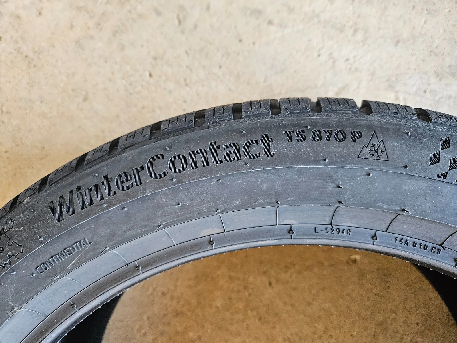  240/40R18 | Mobile.bg   8