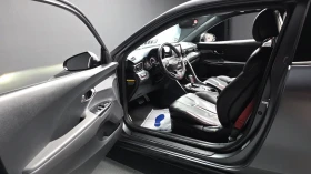 Hyundai Veloster  1.6 Turbo* ЛЮК* HUD* KEYLESS* ПОДГРЕВ ВОЛАН* КРАЙН, снимка 10