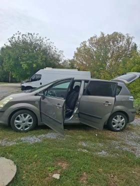 Toyota Corolla verso, снимка 4