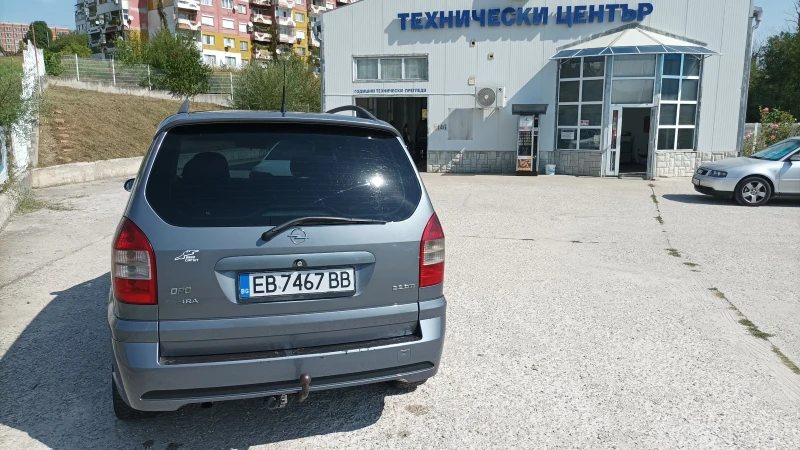 Opel Zafira 2.2 DTH, снимка 4 - Автомобили и джипове - 47529348