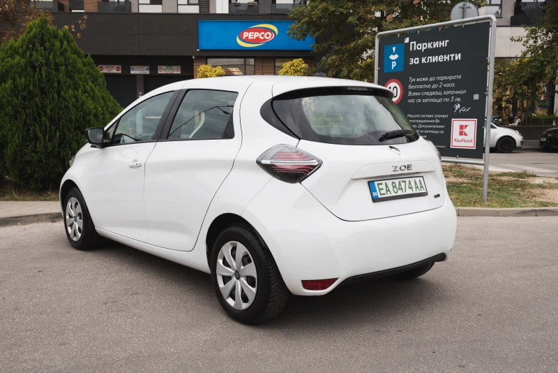 Renault Zoe, снимка 7 - Автомобили и джипове - 47414725