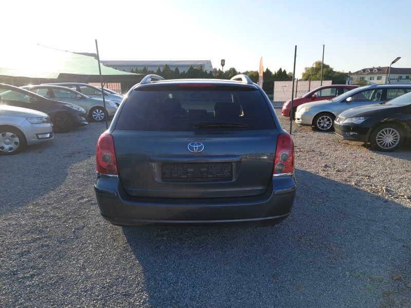 Toyota Avensis 2.2 D4D, снимка 6 - Автомобили и джипове - 47650145