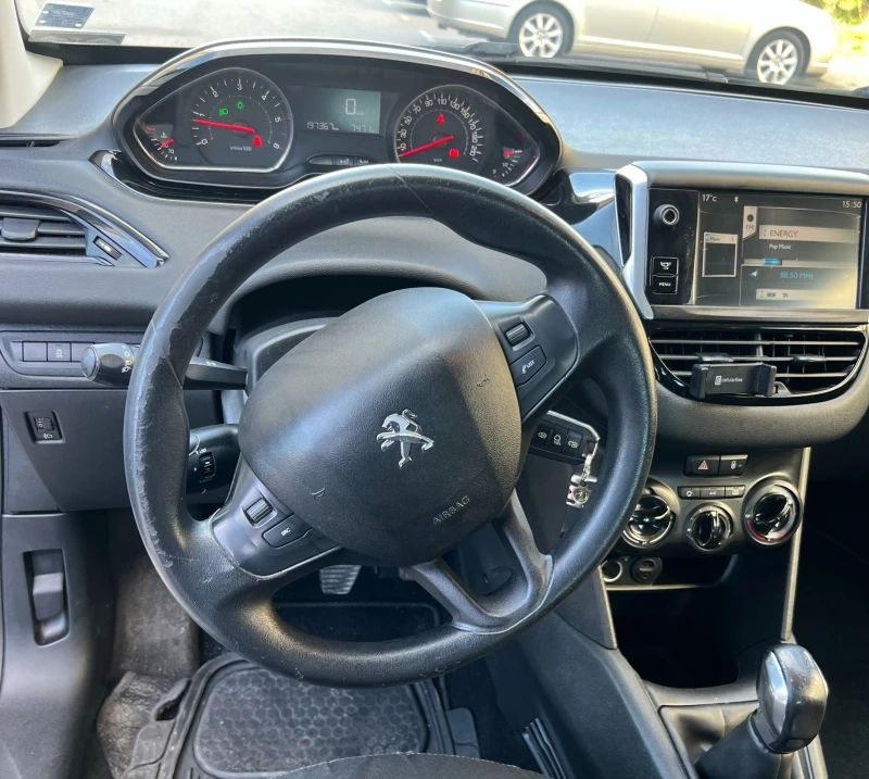 Peugeot 208 HDI 1.4, снимка 9 - Автомобили и джипове - 47738403