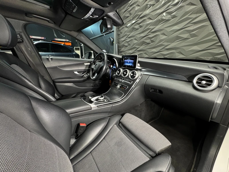 Mercedes-Benz C 350 e AMG Line Burm* Camera* Подгрев, снимка 10 - Автомобили и джипове - 49490689