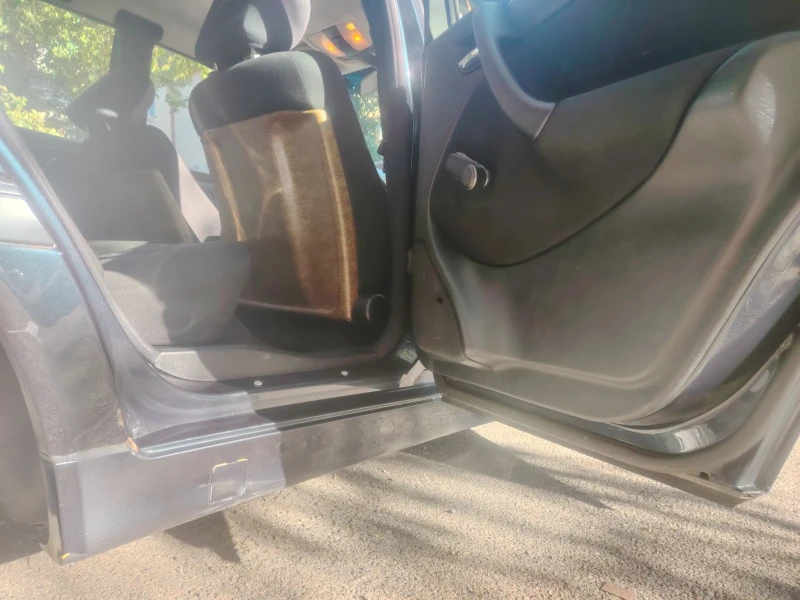 Mercedes-Benz C 180, снимка 5 - Автомобили и джипове - 52291076