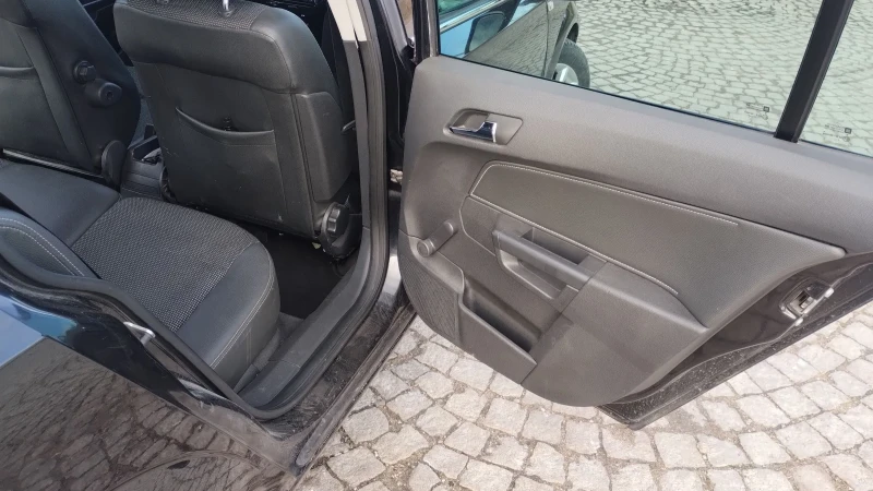 Opel Astra, снимка 7 - Автомобили и джипове - 53142381