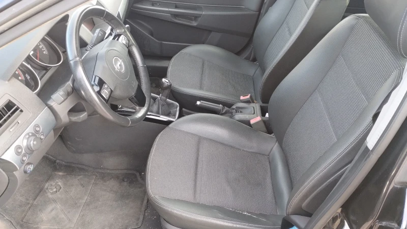 Opel Astra, снимка 6 - Автомобили и джипове - 53142381