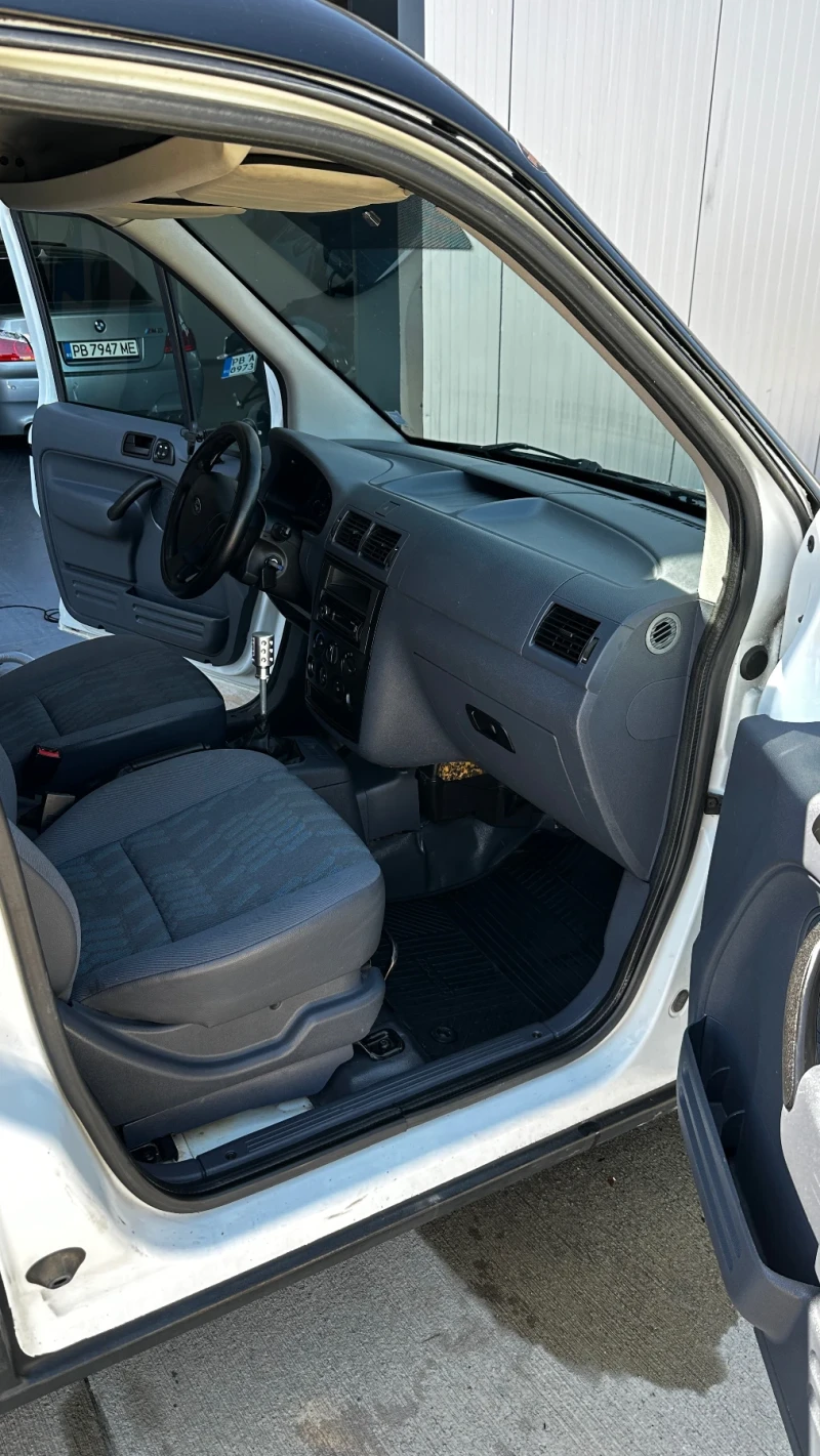 Ford Connect 1.8, снимка 6 - Автомобили и джипове - 53183514