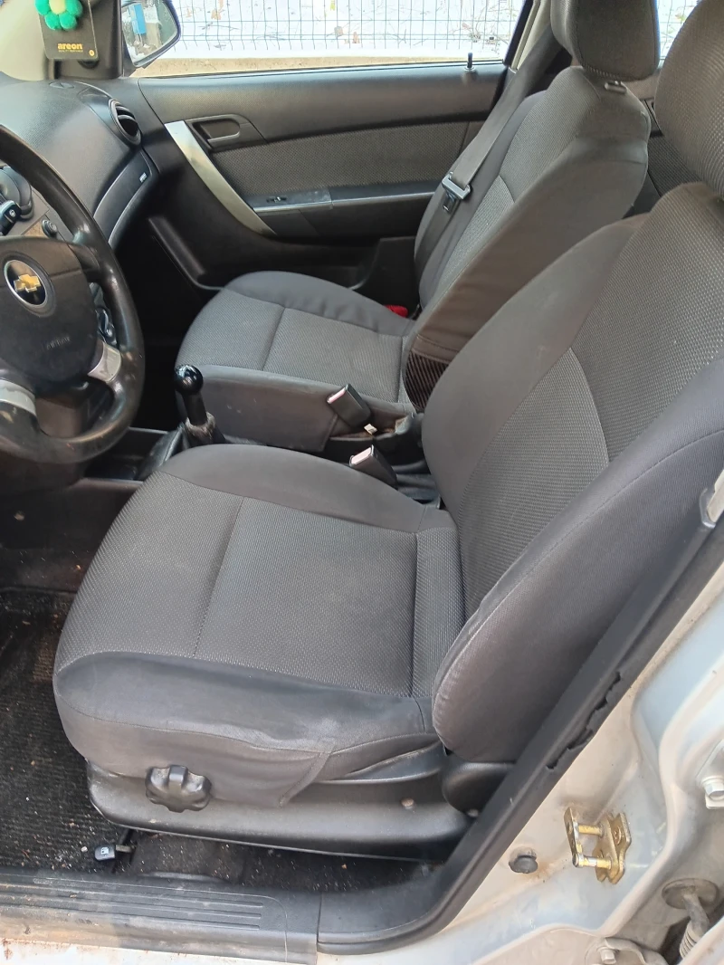 Chevrolet Aveo 1.2, снимка 9 - Автомобили и джипове - 53189908