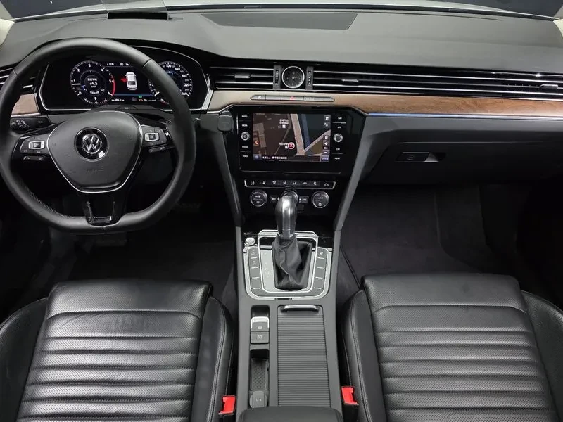 VW Passat 2.0 Tdi 4Motion Prestige - САМО 30% АВАНС, снимка 7 - Автомобили и джипове - 55737192