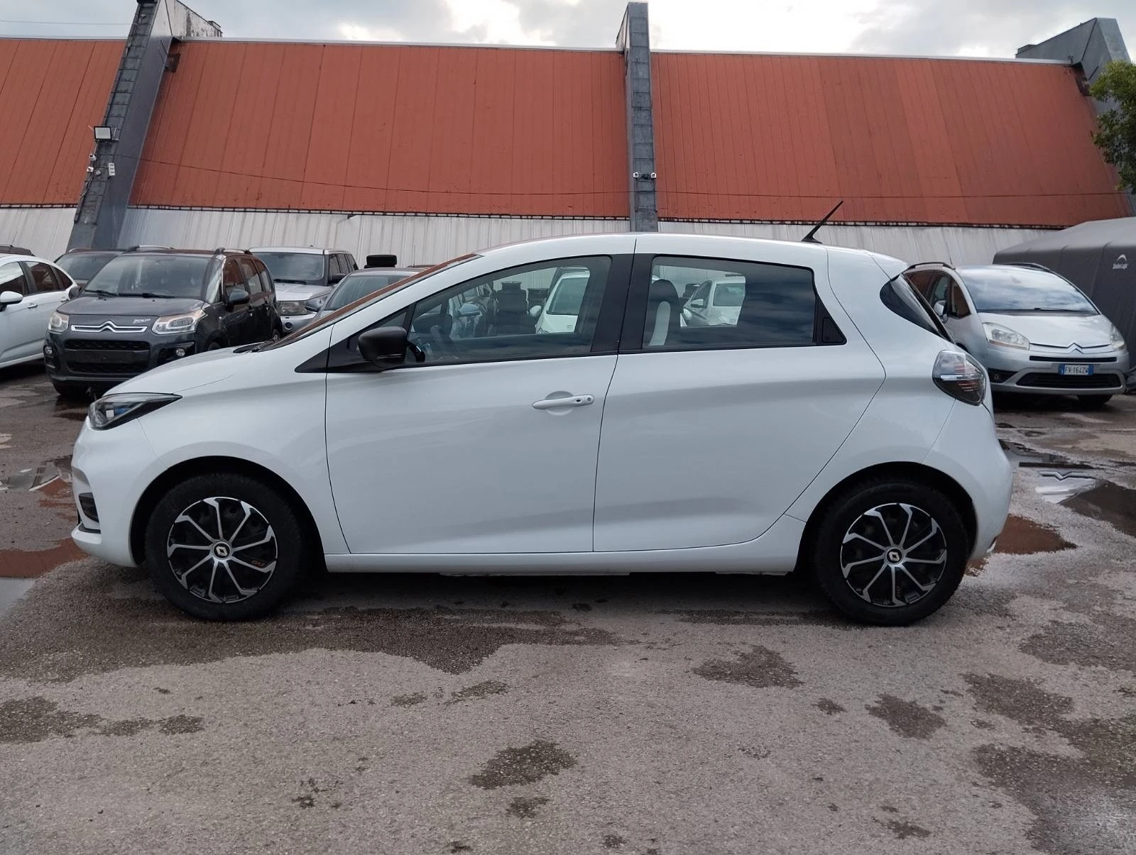 Renault Zoe  - изображение 7