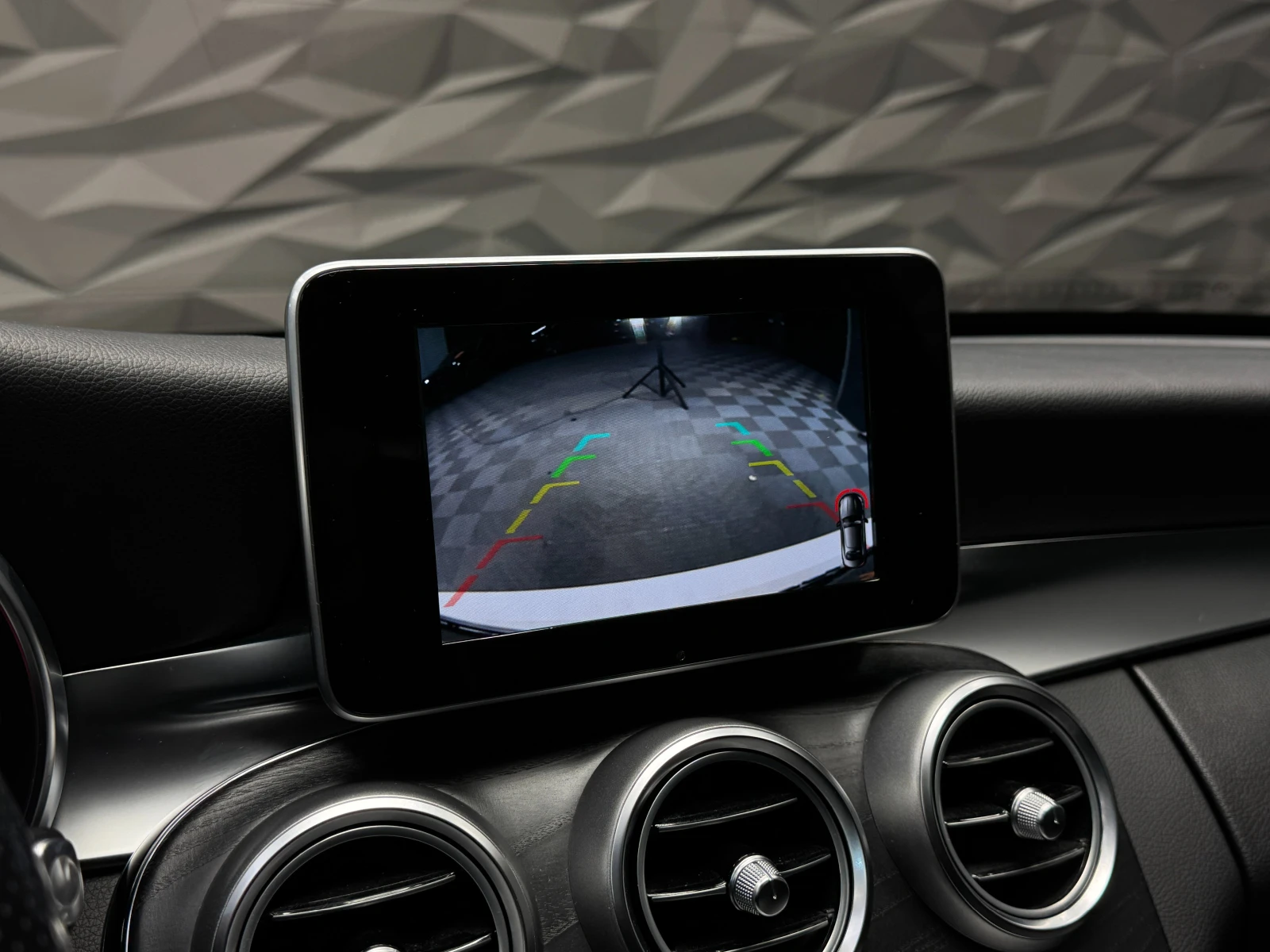 Mercedes-Benz C 350 e AMG Line Burm* Camera*  | Mobile.bg   14