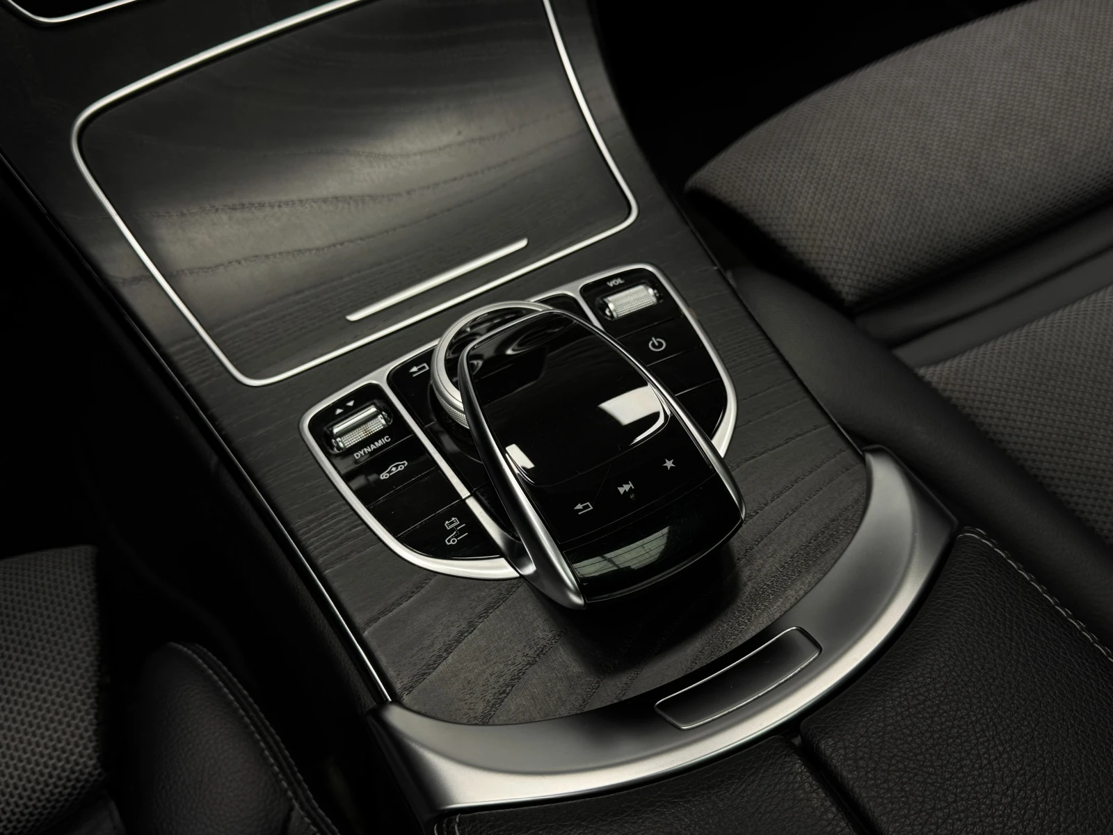 Mercedes-Benz C 350 e AMG Line Burm* Camera*  | Mobile.bg   11