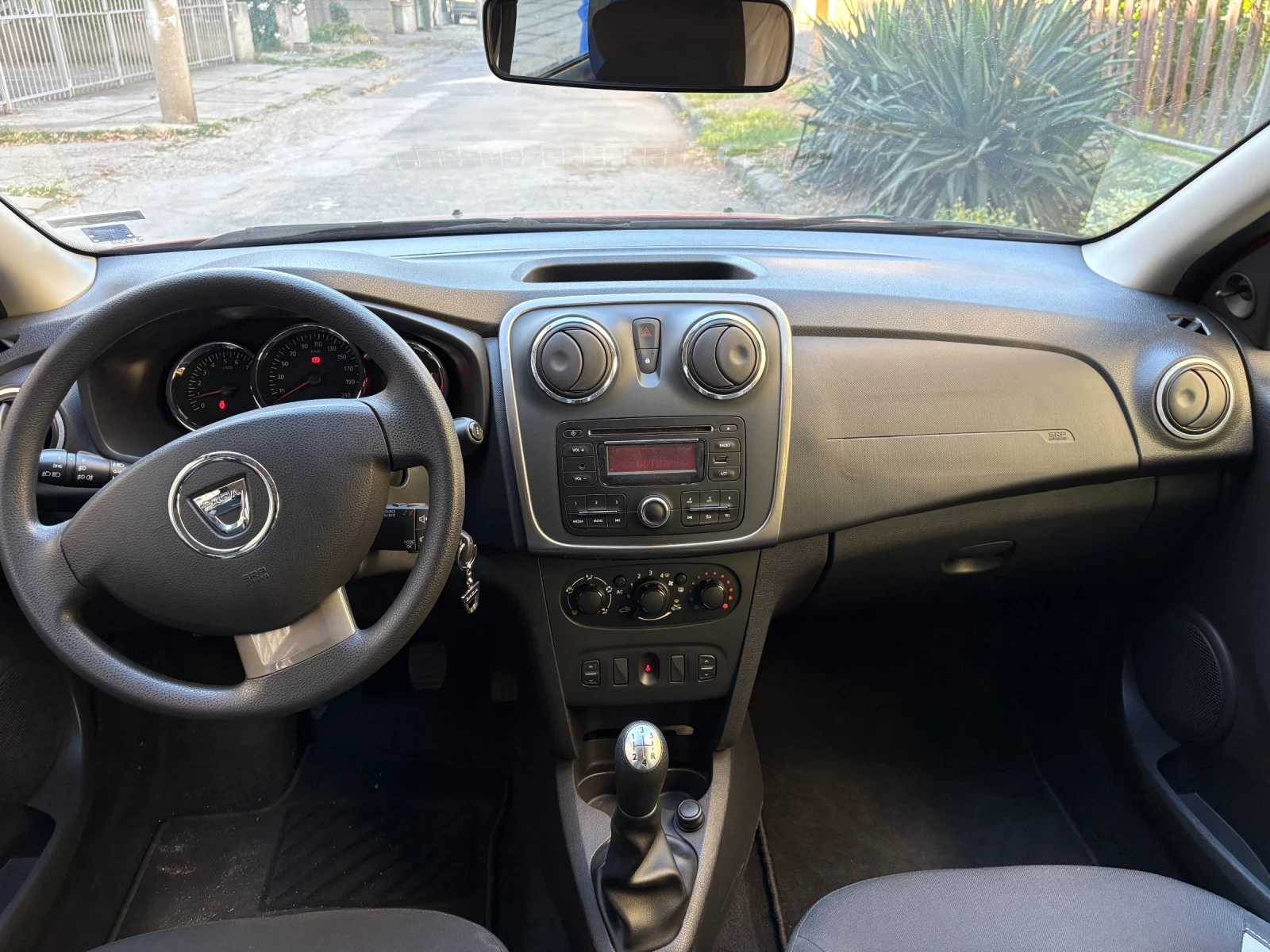 Dacia Sandero  - изображение 6