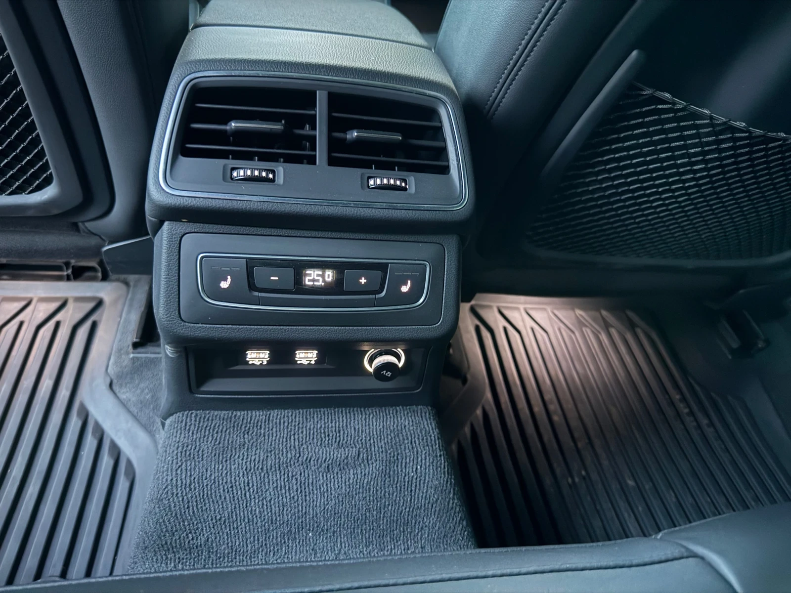 Audi A7 55TFSI* S-Line* Quattro* КРИЛО* СЛЕДЕНЕ НА ЛЕНТА* , снимка 13 - Автомобили и джипове - 55293850