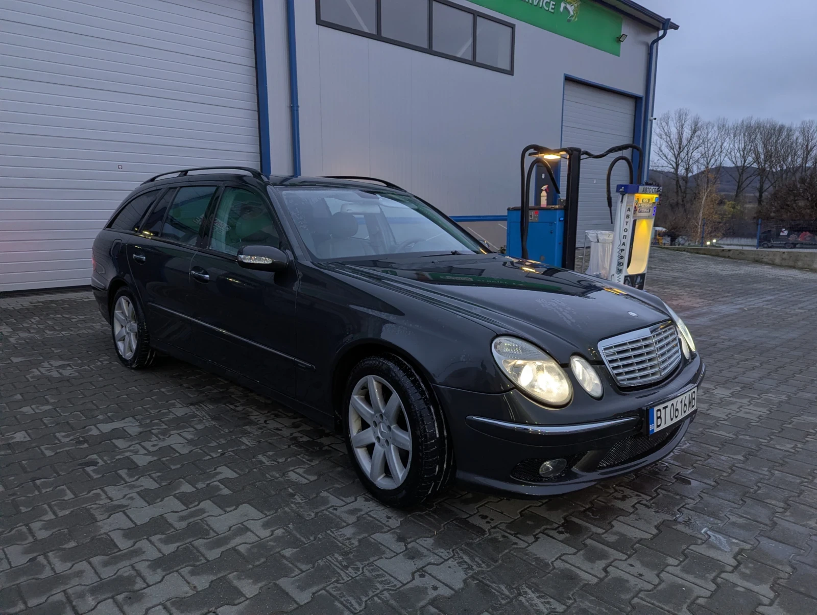 Mercedes-Benz E 220  - изображение 2