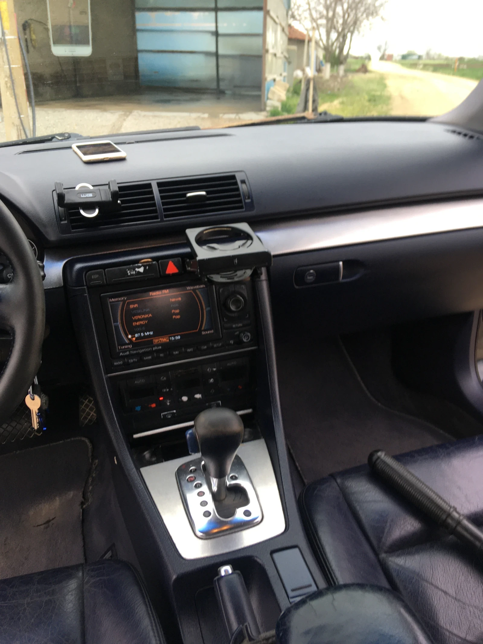 Audi A4  - изображение 5