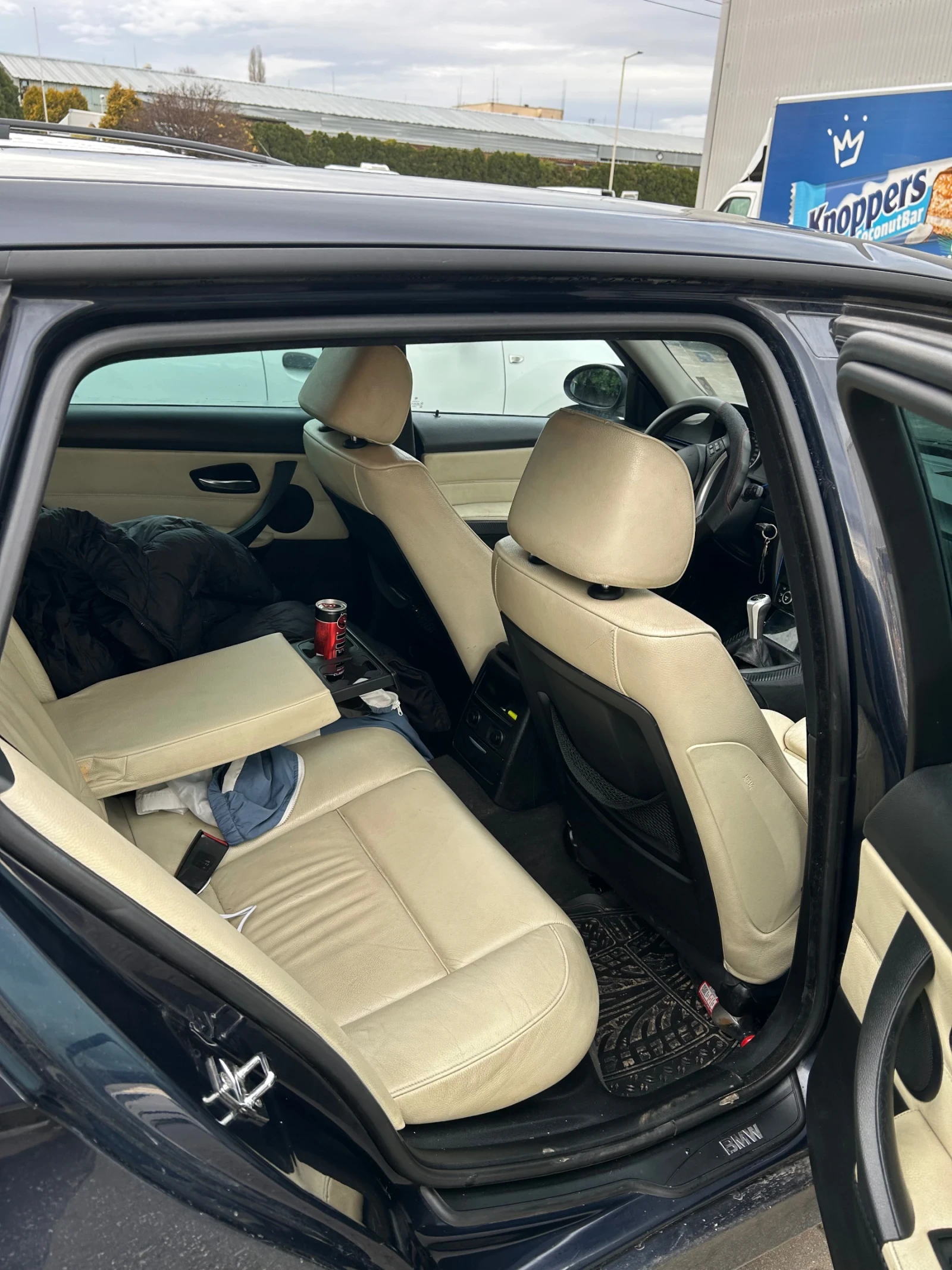 BMW 320, снимка 4 - Автомобили и джипове - 54362394