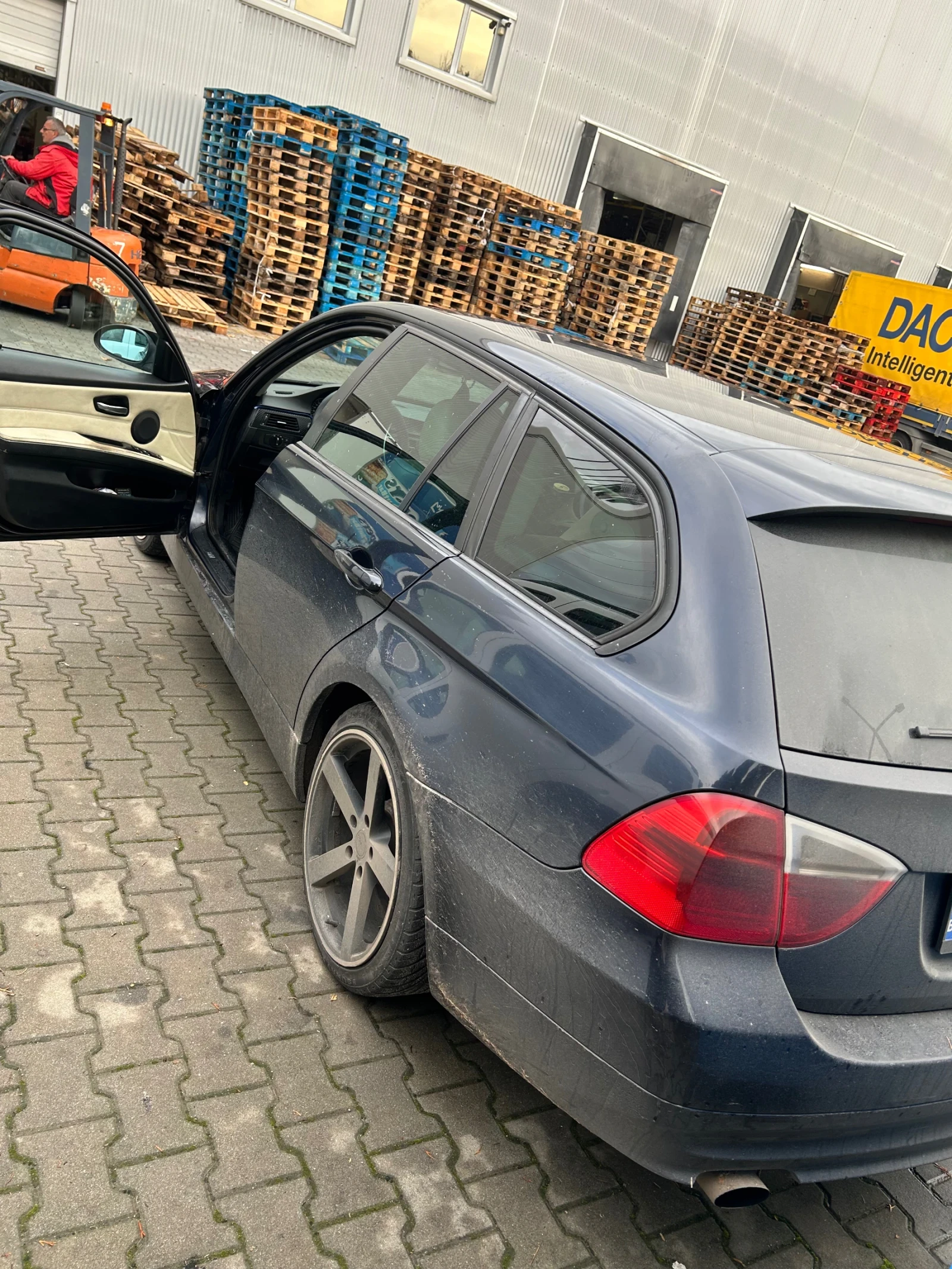 BMW 320, снимка 5 - Автомобили и джипове - 54362394