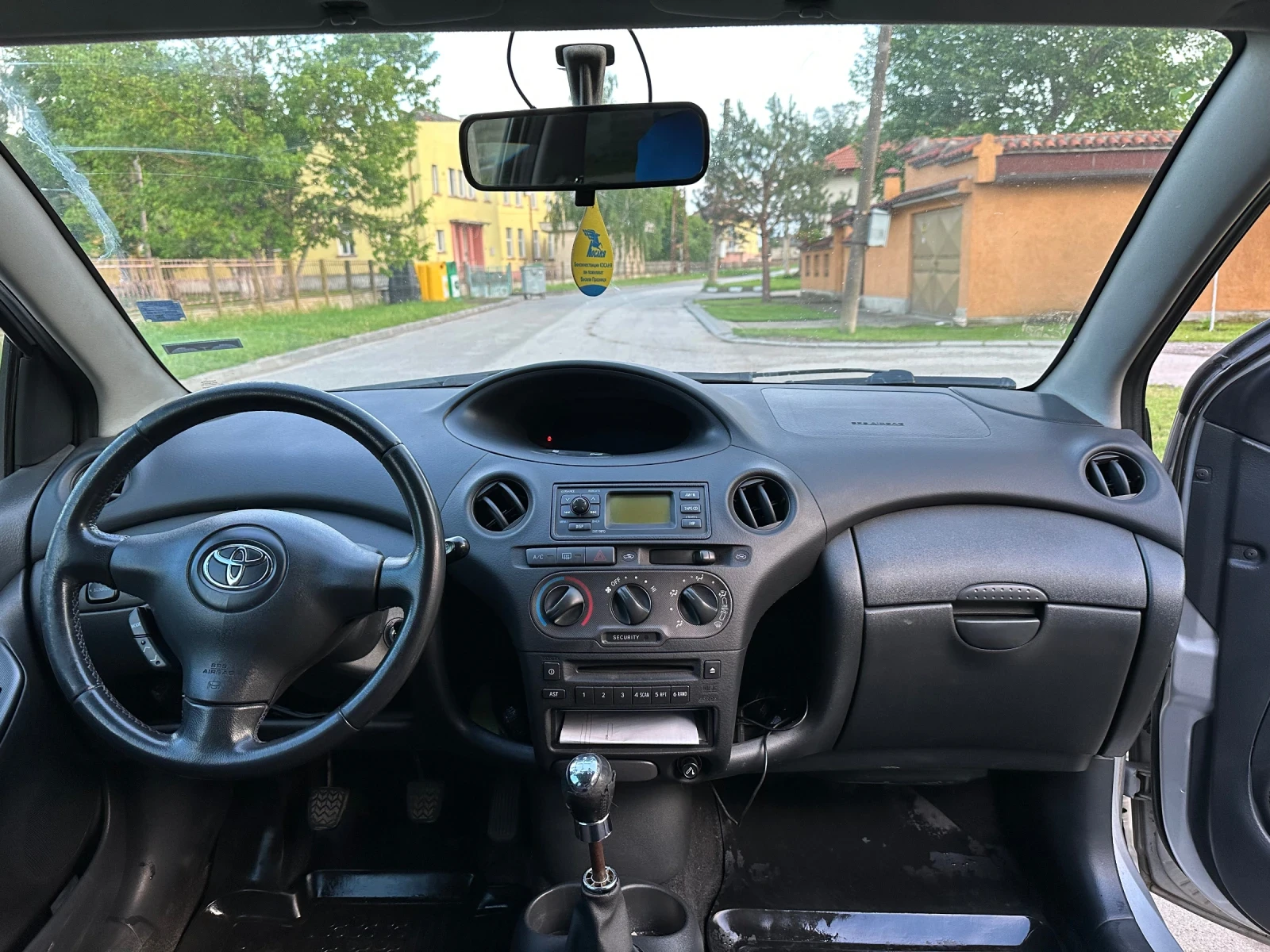 Toyota Yaris 1.4 D-4D, снимка 7 - Автомобили и джипове - 54654844