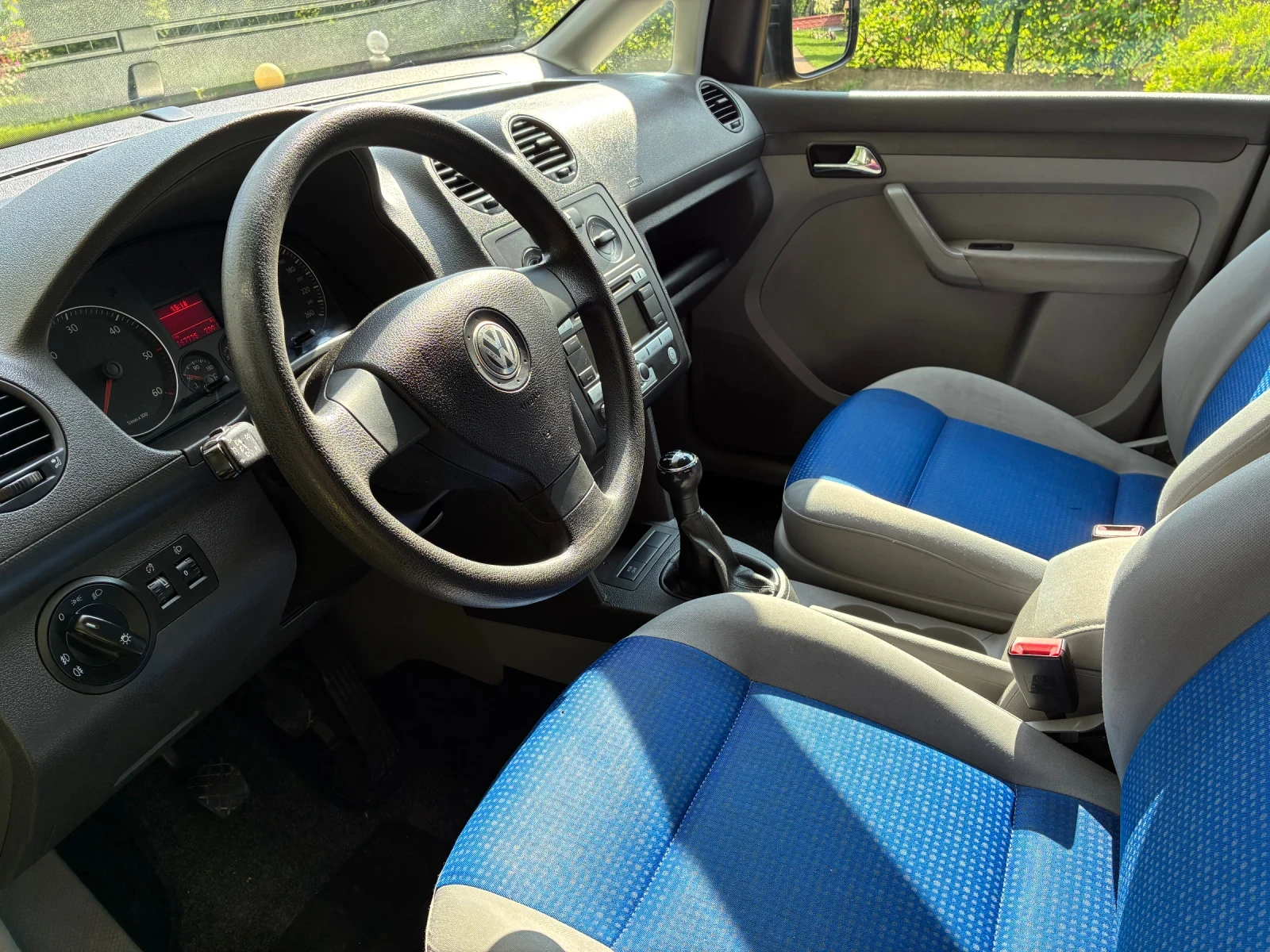 VW Caddy LiFE КЛИМАТИК, снимка 8 - Автомобили и джипове - 54658600