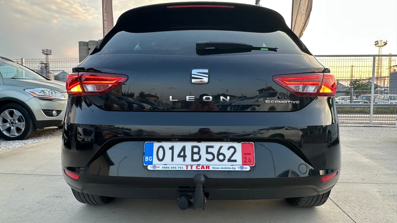 Seat Leon 1.6TDI 6- скорости! Нави! Клима! ТОП състояние!, снимка 5 - Автомобили и джипове - 54795886