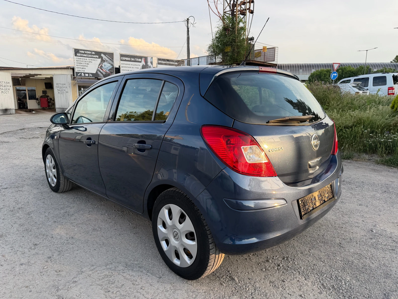 Opel Corsa БЕНЗИН EURO5, снимка 4 - Автомобили и джипове - 54877307