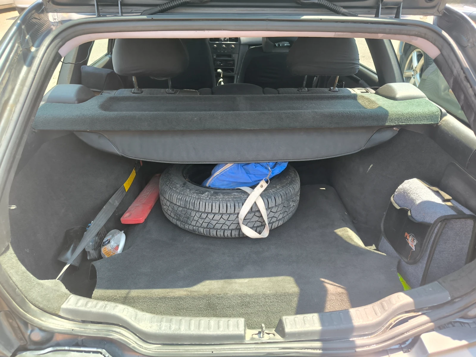 Volvo V40, снимка 5 - Автомобили и джипове - 55057669