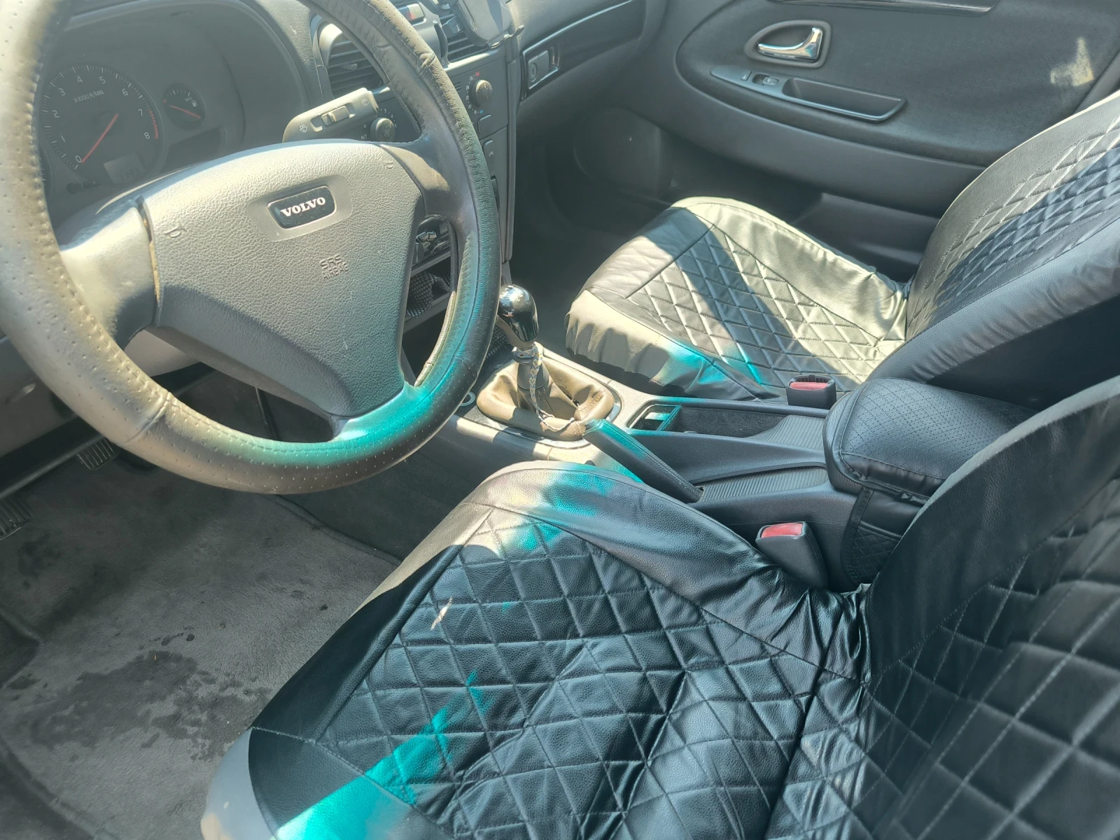 Volvo V40, снимка 10 - Автомобили и джипове - 55057669