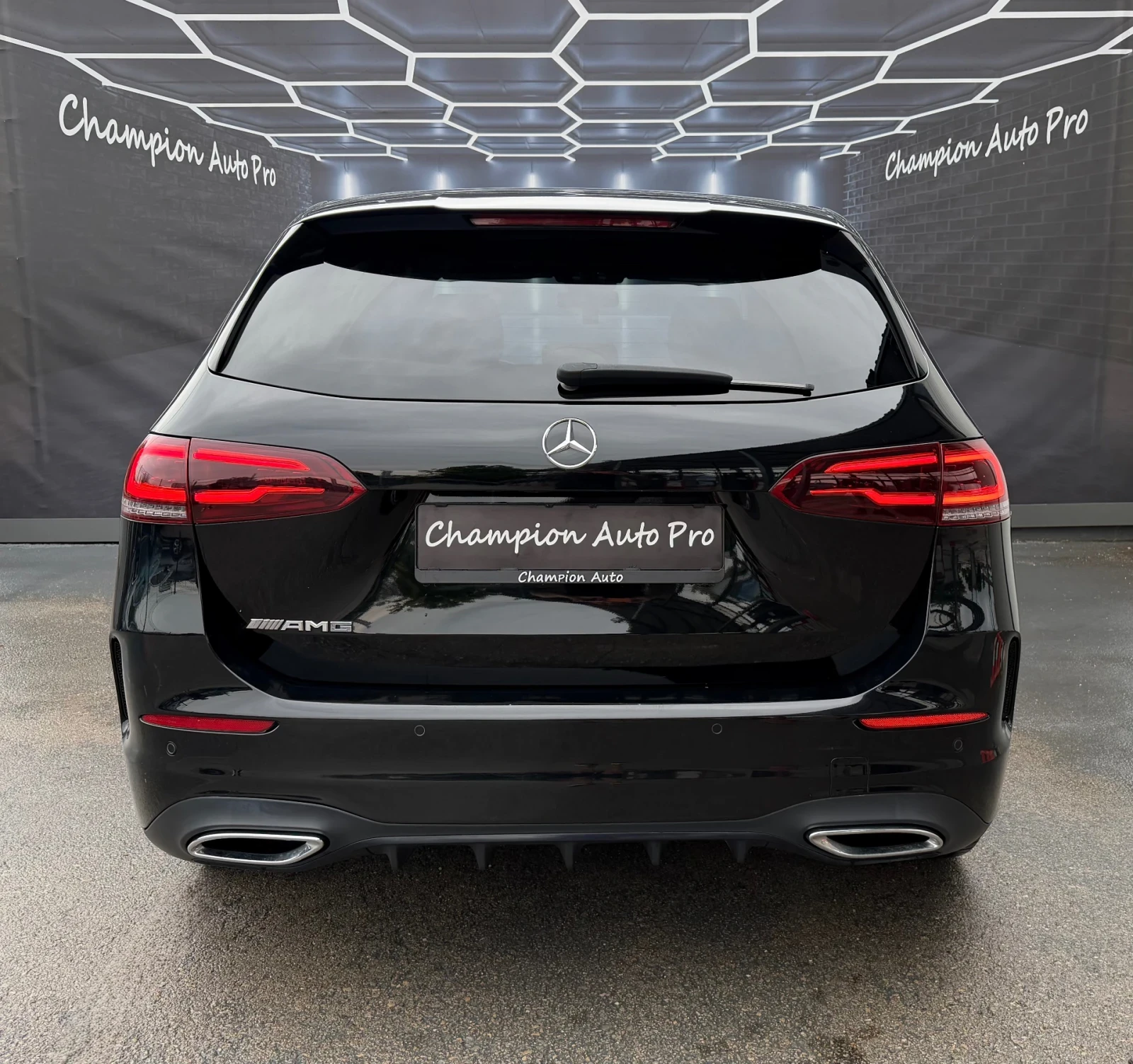 Mercedes-Benz B 200 AMG Line, снимка 5 - Автомобили и джипове - 55217284